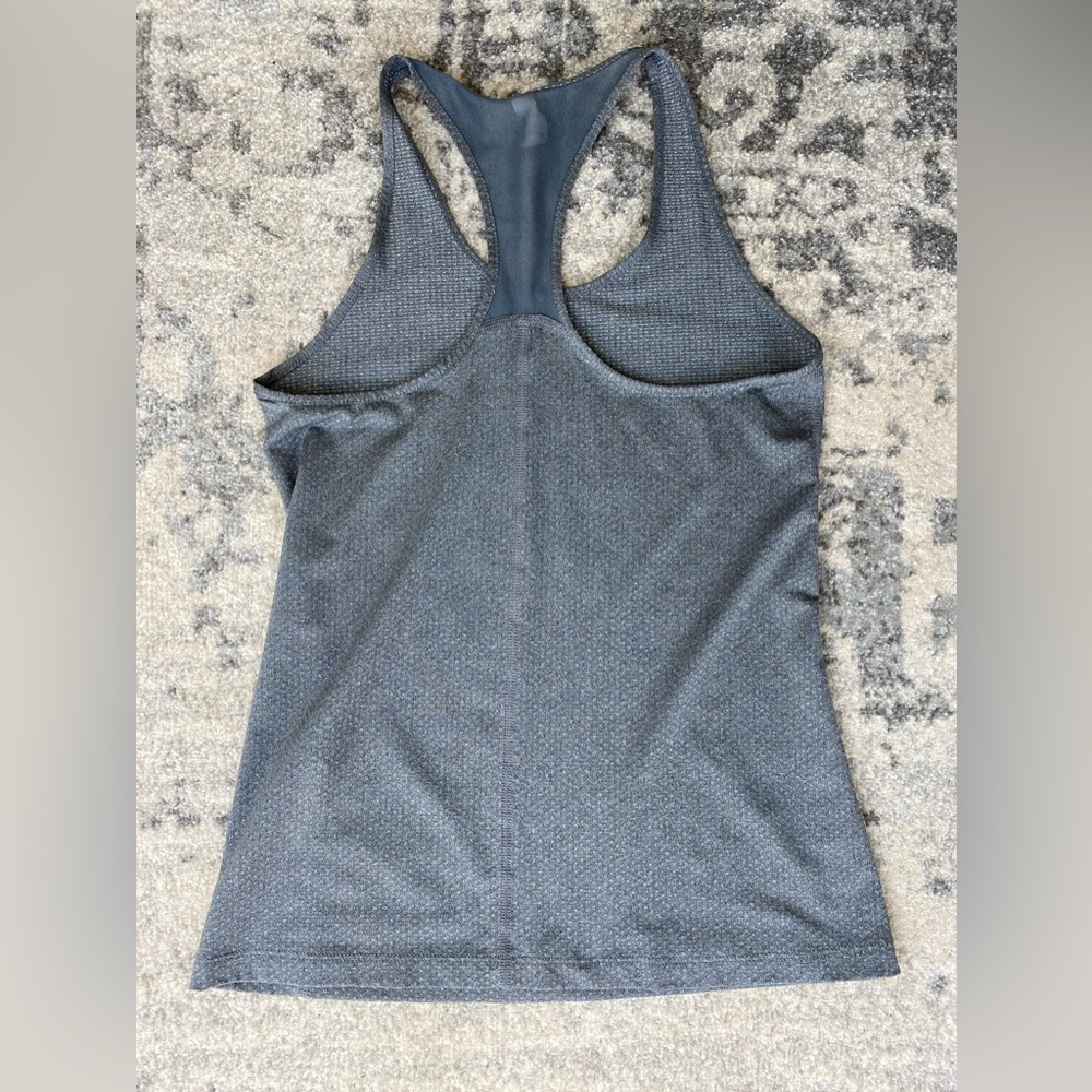 Under Armour tank